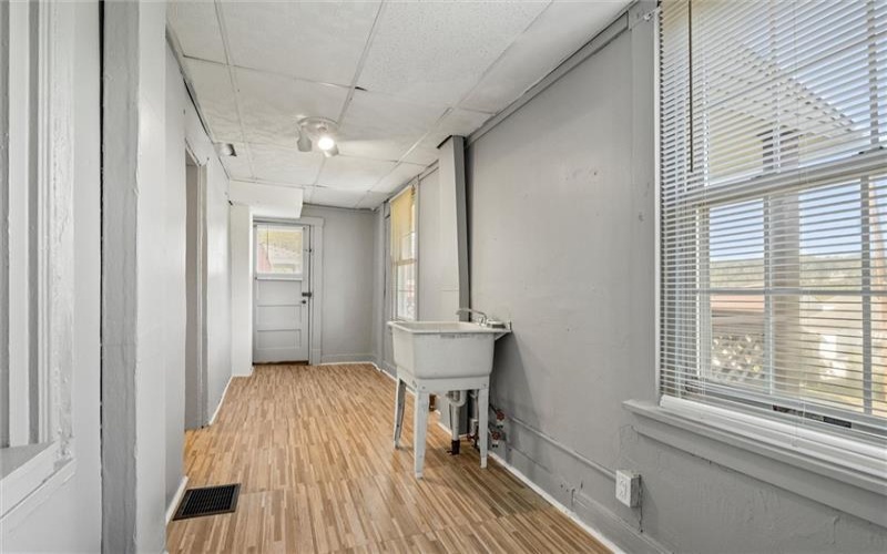 1909 Woodmont Avenue, New Kensington, 15068, ,Multi-unit,For Sale,Woodmont Avenue,1773767