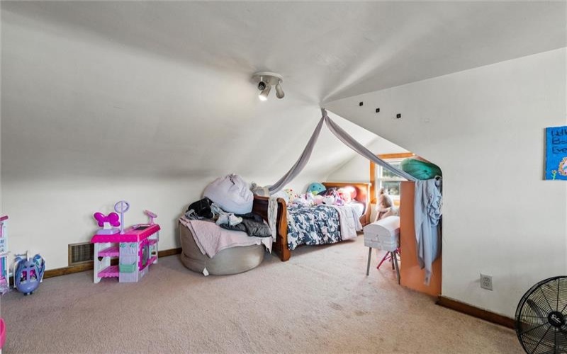 1909 Woodmont Avenue, New Kensington, 15068, ,Multi-unit,For Sale,Woodmont Avenue,1773767