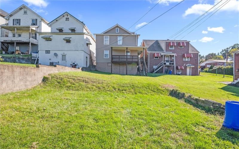 1909 Woodmont Avenue, New Kensington, 15068, ,Multi-unit,For Sale,Woodmont Avenue,1773767