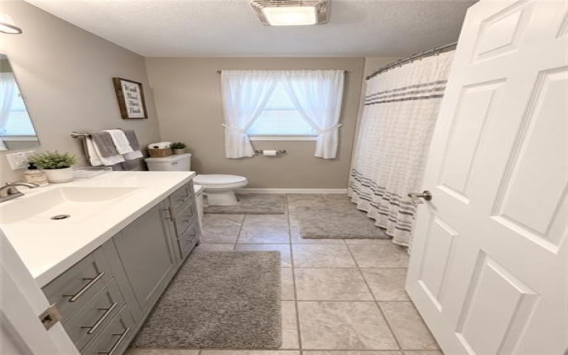 7449 National Pike, Uniontown, 15401, 3 Bedroom Bedrooms, 8 Room Rooms,3 BathroomBathrooms,Residential,For Sale,National Pike,1773830