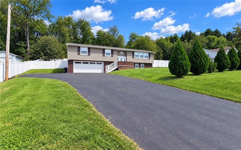 7449 National Pike, Uniontown, 15401, 3 Bedroom Bedrooms, 8 Room Rooms,3 BathroomBathrooms,Residential,For Sale,National Pike,1773830