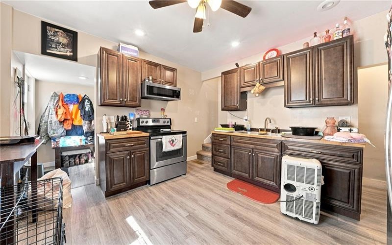 247 Maple St, Rillton, 15678, ,Multi-unit,For Sale,Maple St,1773849