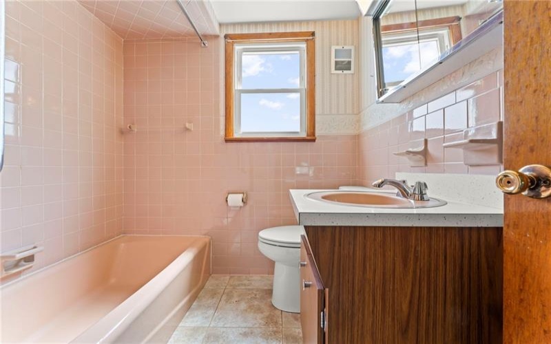 432 Euclid Avenue, Canonsburg, 15317, 4 Bedroom Bedrooms, ,1.1 BathroomBathrooms,Residential,For Sale,Euclid Avenue,1773882