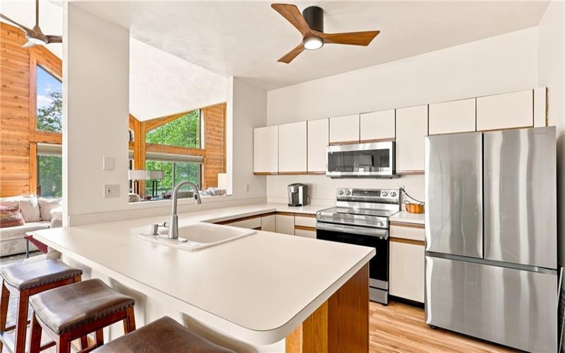 1727 Snowfield Run, Hidden Valley, 15502, 3 Bedroom Bedrooms, ,2 BathroomBathrooms,Residential,For Sale,Snowfield Run,1773898