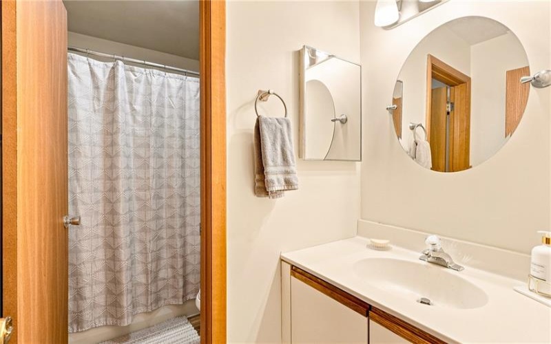 1727 Snowfield Run, Hidden Valley, 15502, 3 Bedroom Bedrooms, ,2 BathroomBathrooms,Residential,For Sale,Snowfield Run,1773898