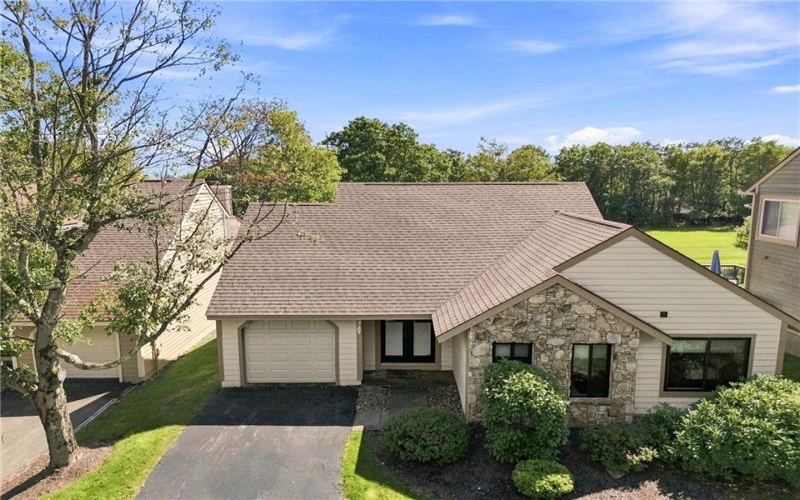 1727 Snowfield Run, Hidden Valley, 15502, 3 Bedroom Bedrooms, ,2 BathroomBathrooms,Residential,For Sale,Snowfield Run,1773898