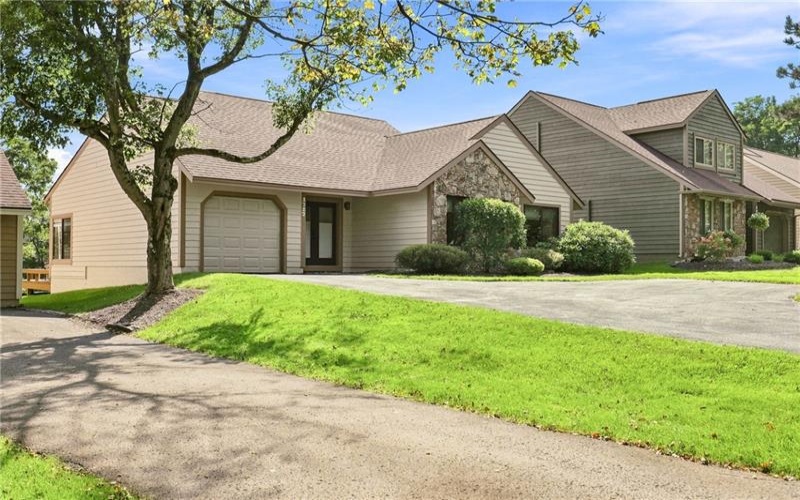 1727 Snowfield Run, Hidden Valley, 15502, 3 Bedroom Bedrooms, ,2 BathroomBathrooms,Residential,For Sale,Snowfield Run,1773898