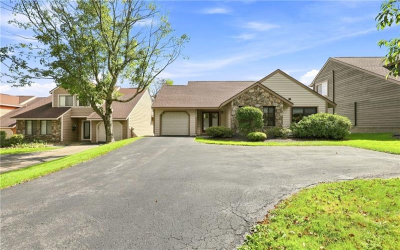 1727 Snowfield Run, Hidden Valley, 15502, 3 Bedroom Bedrooms, ,2 BathroomBathrooms,Residential,For Sale,Snowfield Run,1773898
