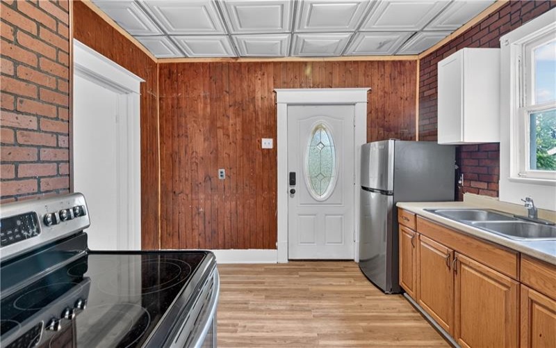565 Broad St, Washington, 15301, 3 Bedroom Bedrooms, 7 Room Rooms,2 BathroomBathrooms,Residential,For Sale,Broad St,1773942