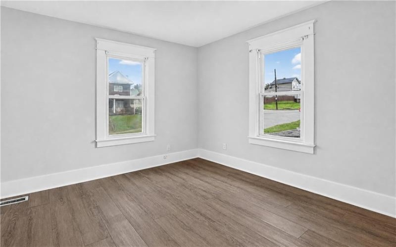 565 Broad St, Washington, 15301, 3 Bedroom Bedrooms, 7 Room Rooms,2 BathroomBathrooms,Residential,For Sale,Broad St,1773942