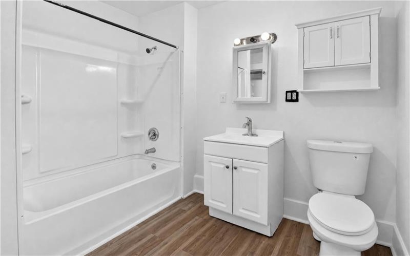 565 Broad St, Washington, 15301, 3 Bedroom Bedrooms, 7 Room Rooms,2 BathroomBathrooms,Residential,For Sale,Broad St,1773942