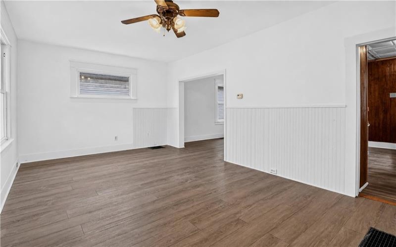 565 Broad St, Washington, 15301, 3 Bedroom Bedrooms, 7 Room Rooms,2 BathroomBathrooms,Residential,For Sale,Broad St,1773942