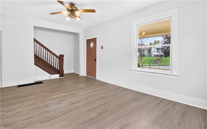 565 Broad St, Washington, 15301, 3 Bedroom Bedrooms, 7 Room Rooms,2 BathroomBathrooms,Residential,For Sale,Broad St,1773942