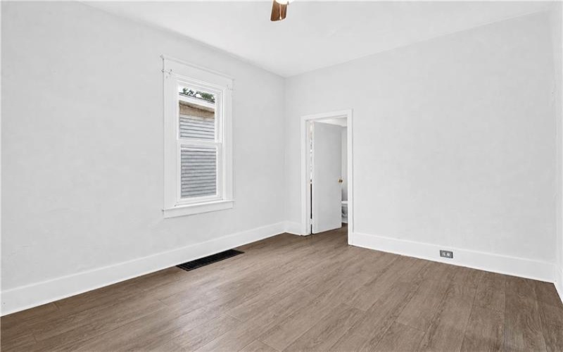 565 Broad St, Washington, 15301, 3 Bedroom Bedrooms, 7 Room Rooms,2 BathroomBathrooms,Residential,For Sale,Broad St,1773942