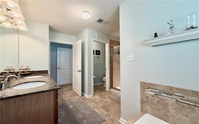 222 Overlook Drive, McMurray, 15317, 5 Bedroom Bedrooms, 13 Room Rooms,4 BathroomBathrooms,Residential,For Sale,Overlook Drive,1773960