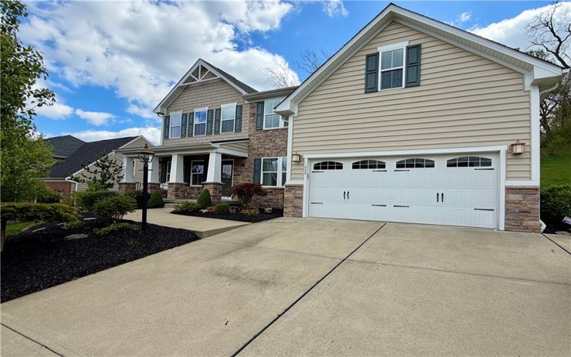 222 Overlook Drive, McMurray, 15317, 5 Bedroom Bedrooms, 13 Room Rooms,4 BathroomBathrooms,Residential,For Sale,Overlook Drive,1773960