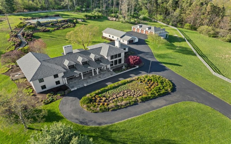 131 Tyburn LANE, Ligonier, 15658, 7 Bedroom Bedrooms, ,4.2 BathroomBathrooms,Residential,For Sale,Tyburn,1774015