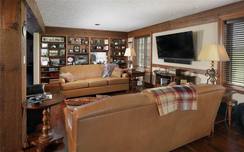 131 Tyburn LANE, Ligonier, 15658, 7 Bedroom Bedrooms, ,4.2 BathroomBathrooms,Residential,For Sale,Tyburn,1774015