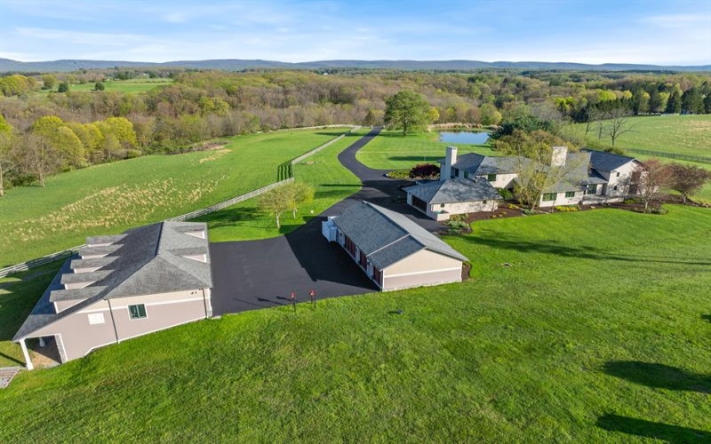 131 Tyburn LANE, Ligonier, 15658, 7 Bedroom Bedrooms, ,4.2 BathroomBathrooms,Residential,For Sale,Tyburn,1774015