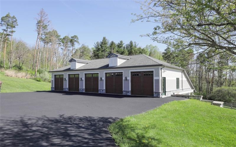 131 Tyburn LANE, Ligonier, 15658, 7 Bedroom Bedrooms, ,4.2 BathroomBathrooms,Residential,For Sale,Tyburn,1774015