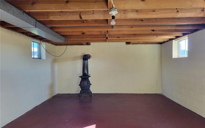 18 Joanne Dr, Latrobe, 15650, 3 Bedroom Bedrooms, 6 Room Rooms,1 BathroomBathrooms,Residential,For Sale,Joanne Dr,1773151