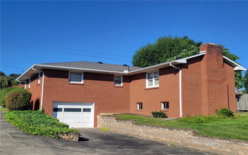 18 Joanne Dr, Latrobe, 15650, 3 Bedroom Bedrooms, 6 Room Rooms,1 BathroomBathrooms,Residential,For Sale,Joanne Dr,1773151
