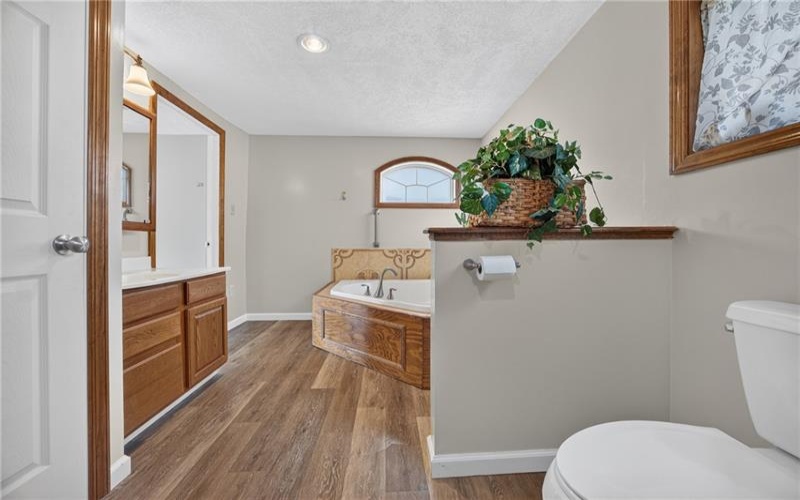 222 Cherry Ave, Houston, 15342, 3 Bedroom Bedrooms, 10 Room Rooms,2.1 BathroomBathrooms,Residential,For Sale,Cherry Ave,1773801