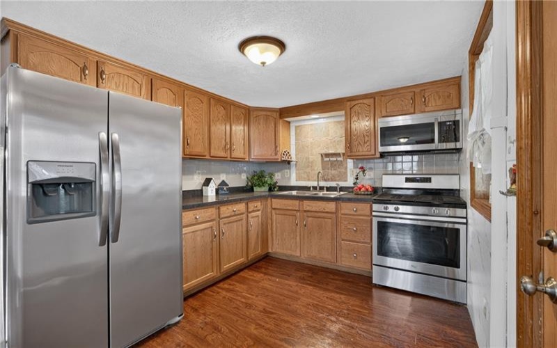 222 Cherry Ave, Houston, 15342, 3 Bedroom Bedrooms, 10 Room Rooms,2.1 BathroomBathrooms,Residential,For Sale,Cherry Ave,1773801