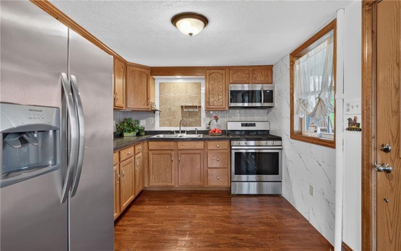 222 Cherry Ave, Houston, 15342, 3 Bedroom Bedrooms, 10 Room Rooms,2.1 BathroomBathrooms,Residential,For Sale,Cherry Ave,1773801