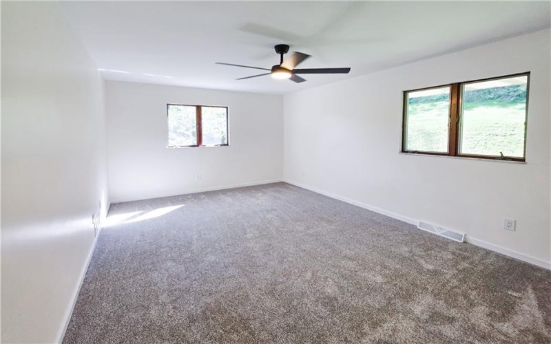 350 Country Club Rd, Washington, 15301, 4 Bedroom Bedrooms, 9 Room Rooms,3 BathroomBathrooms,Residential,For Sale,Country Club Rd,1774018