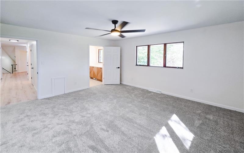 350 Country Club Rd, Washington, 15301, 4 Bedroom Bedrooms, 9 Room Rooms,3 BathroomBathrooms,Residential,For Sale,Country Club Rd,1774018