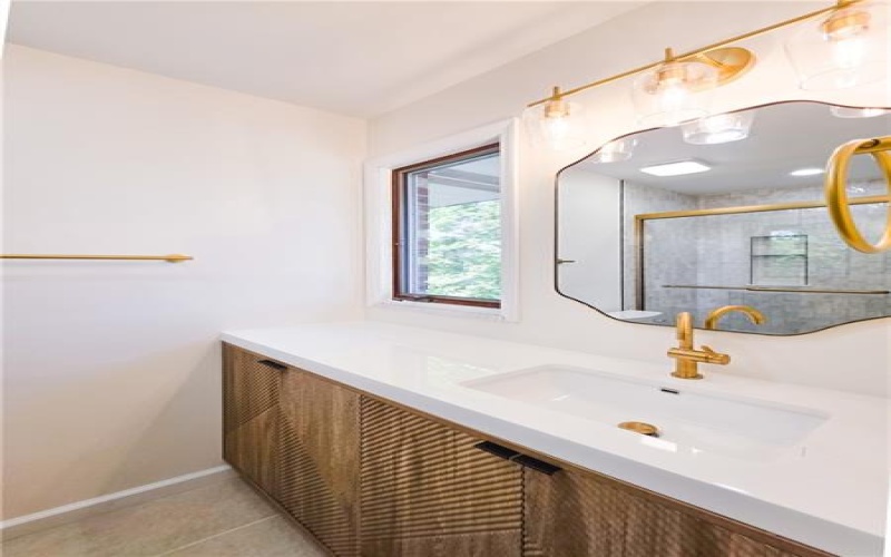 350 Country Club Rd, Washington, 15301, 4 Bedroom Bedrooms, 9 Room Rooms,3 BathroomBathrooms,Residential,For Sale,Country Club Rd,1774018