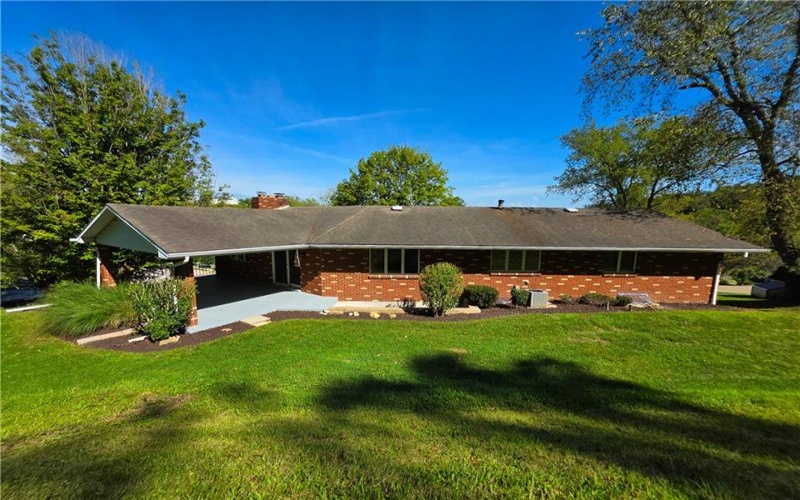 350 Country Club Rd, Washington, 15301, 4 Bedroom Bedrooms, 9 Room Rooms,3 BathroomBathrooms,Residential,For Sale,Country Club Rd,1774018