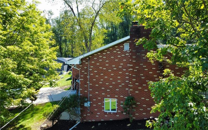 350 Country Club Rd, Washington, 15301, 4 Bedroom Bedrooms, 9 Room Rooms,3 BathroomBathrooms,Residential,For Sale,Country Club Rd,1774018