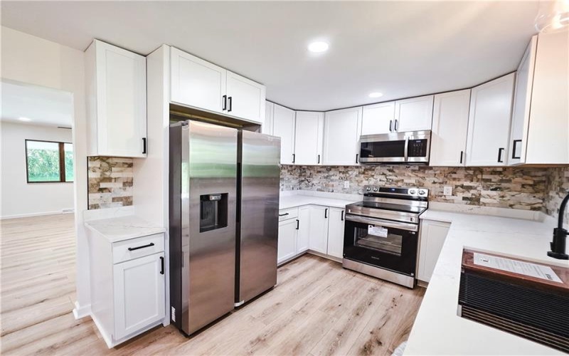 350 Country Club Rd, Washington, 15301, 4 Bedroom Bedrooms, 9 Room Rooms,3 BathroomBathrooms,Residential,For Sale,Country Club Rd,1774018
