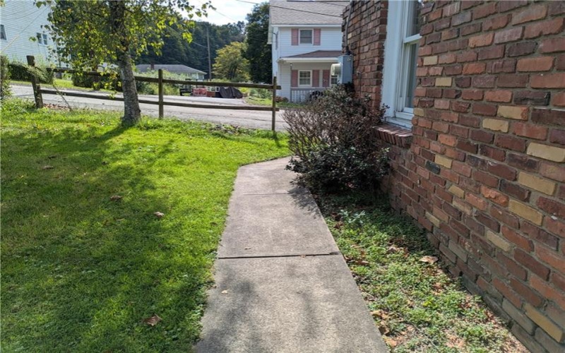 62 Cloverdale, Bovard, 15619, 4 Bedroom Bedrooms, 7 Room Rooms,1 BathroomBathrooms,Residential,For Sale,Cloverdale,1774064