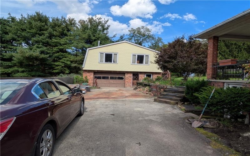 62 Cloverdale, Bovard, 15619, 4 Bedroom Bedrooms, 7 Room Rooms,1 BathroomBathrooms,Residential,For Sale,Cloverdale,1774064