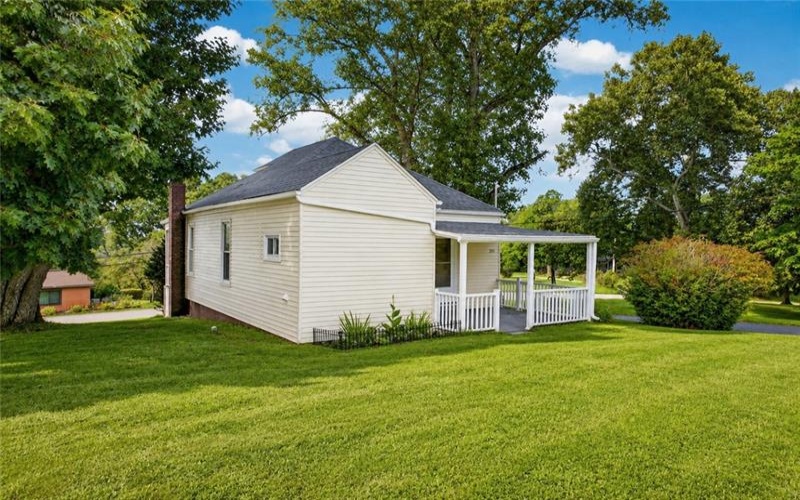 253 Lanik Rd, Bentleyville, 15314, 2 Bedroom Bedrooms, 4 Room Rooms,1 BathroomBathrooms,Residential,For Sale,Lanik Rd,1770401