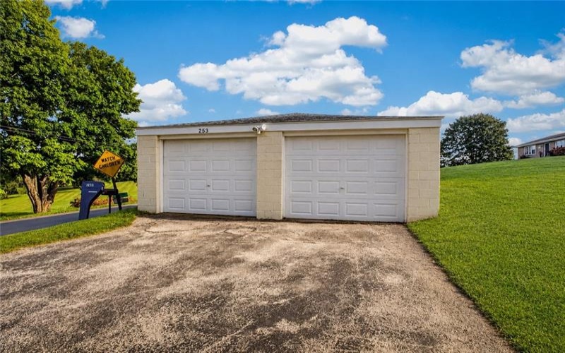 253 Lanik Rd, Bentleyville, 15314, 2 Bedroom Bedrooms, 4 Room Rooms,1 BathroomBathrooms,Residential,For Sale,Lanik Rd,1770401