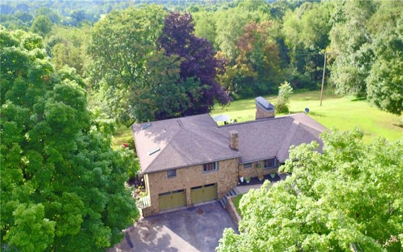 314 Redcut Lodge Rd, Latrobe, 15650, 4 Bedroom Bedrooms, 9 Room Rooms,2 BathroomBathrooms,Residential,For Sale,Redcut Lodge Rd,1770535