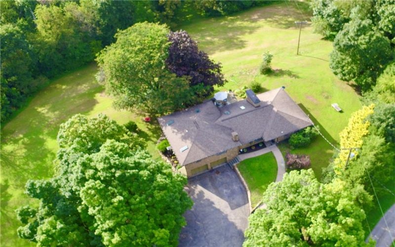 314 Redcut Lodge Rd, Latrobe, 15650, 4 Bedroom Bedrooms, 9 Room Rooms,2 BathroomBathrooms,Residential,For Sale,Redcut Lodge Rd,1770535