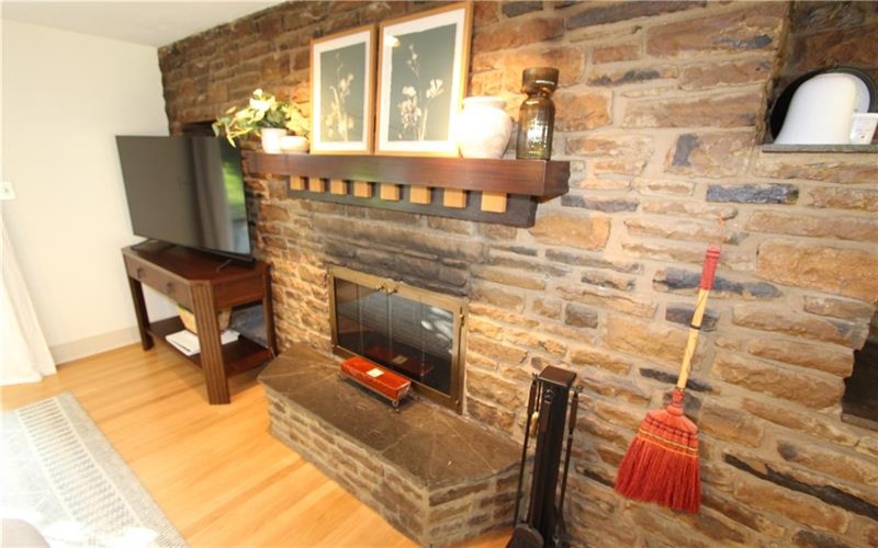 314 Redcut Lodge Rd, Latrobe, 15650, 4 Bedroom Bedrooms, 9 Room Rooms,2 BathroomBathrooms,Residential,For Sale,Redcut Lodge Rd,1770535