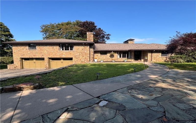 314 Redcut Lodge Rd, Latrobe, 15650, 4 Bedroom Bedrooms, 9 Room Rooms,2 BathroomBathrooms,Residential,For Sale,Redcut Lodge Rd,1770535