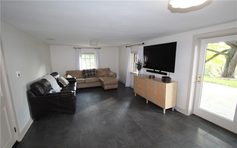 314 Redcut Lodge Rd, Latrobe, 15650, 4 Bedroom Bedrooms, 9 Room Rooms,2 BathroomBathrooms,Residential,For Sale,Redcut Lodge Rd,1770535
