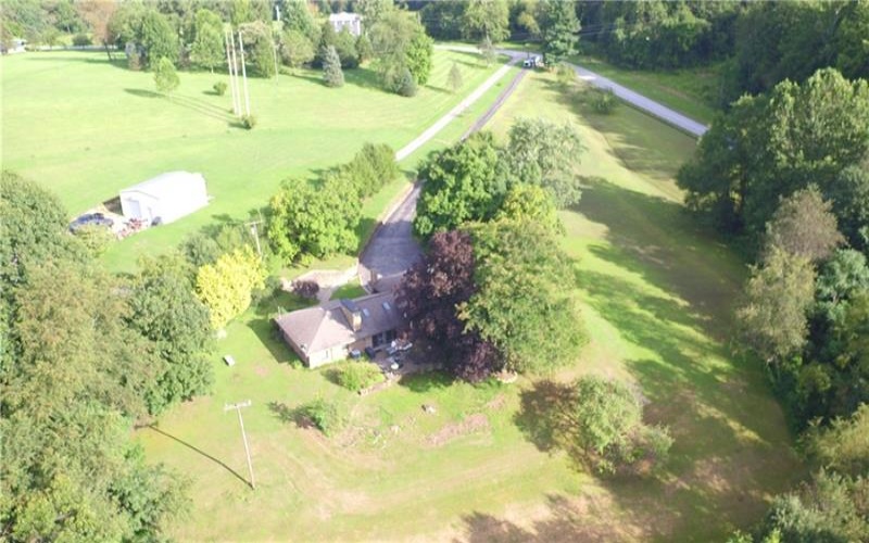 314 Redcut Lodge Rd, Latrobe, 15650, 4 Bedroom Bedrooms, 9 Room Rooms,2 BathroomBathrooms,Residential,For Sale,Redcut Lodge Rd,1770535