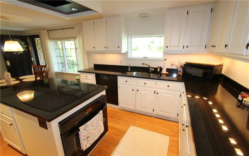 314 Redcut Lodge Rd, Latrobe, 15650, 4 Bedroom Bedrooms, 9 Room Rooms,2 BathroomBathrooms,Residential,For Sale,Redcut Lodge Rd,1770535