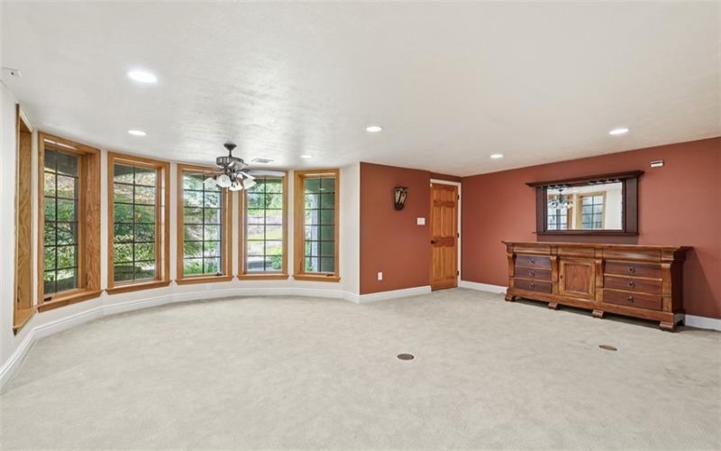 105 Lantern Cir, Canonsburg, 15317, 6 Bedroom Bedrooms, ,6.2 BathroomBathrooms,Residential,For Sale,Lantern Cir,1770860