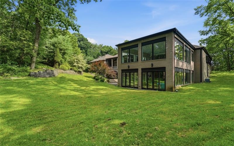 105 Lantern Cir, Canonsburg, 15317, 6 Bedroom Bedrooms, ,6.2 BathroomBathrooms,Residential,For Sale,Lantern Cir,1770860