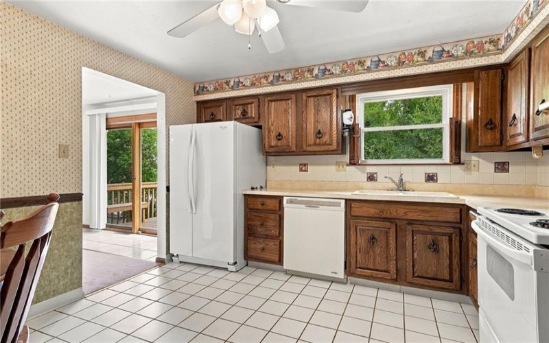 702 Woodside Dr, Jeannette, 15644, 3 Bedroom Bedrooms, 9 Room Rooms,1.1 BathroomBathrooms,Residential,For Sale,Woodside Dr,1771364