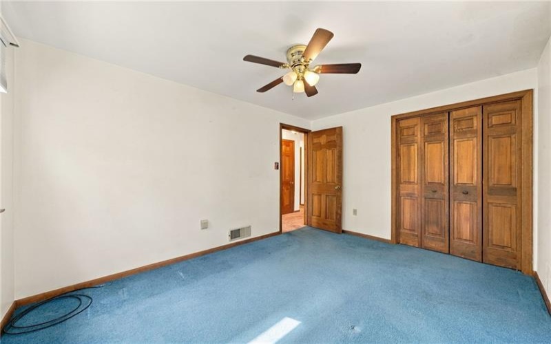 702 Woodside Dr, Jeannette, 15644, 3 Bedroom Bedrooms, 9 Room Rooms,1.1 BathroomBathrooms,Residential,For Sale,Woodside Dr,1771364